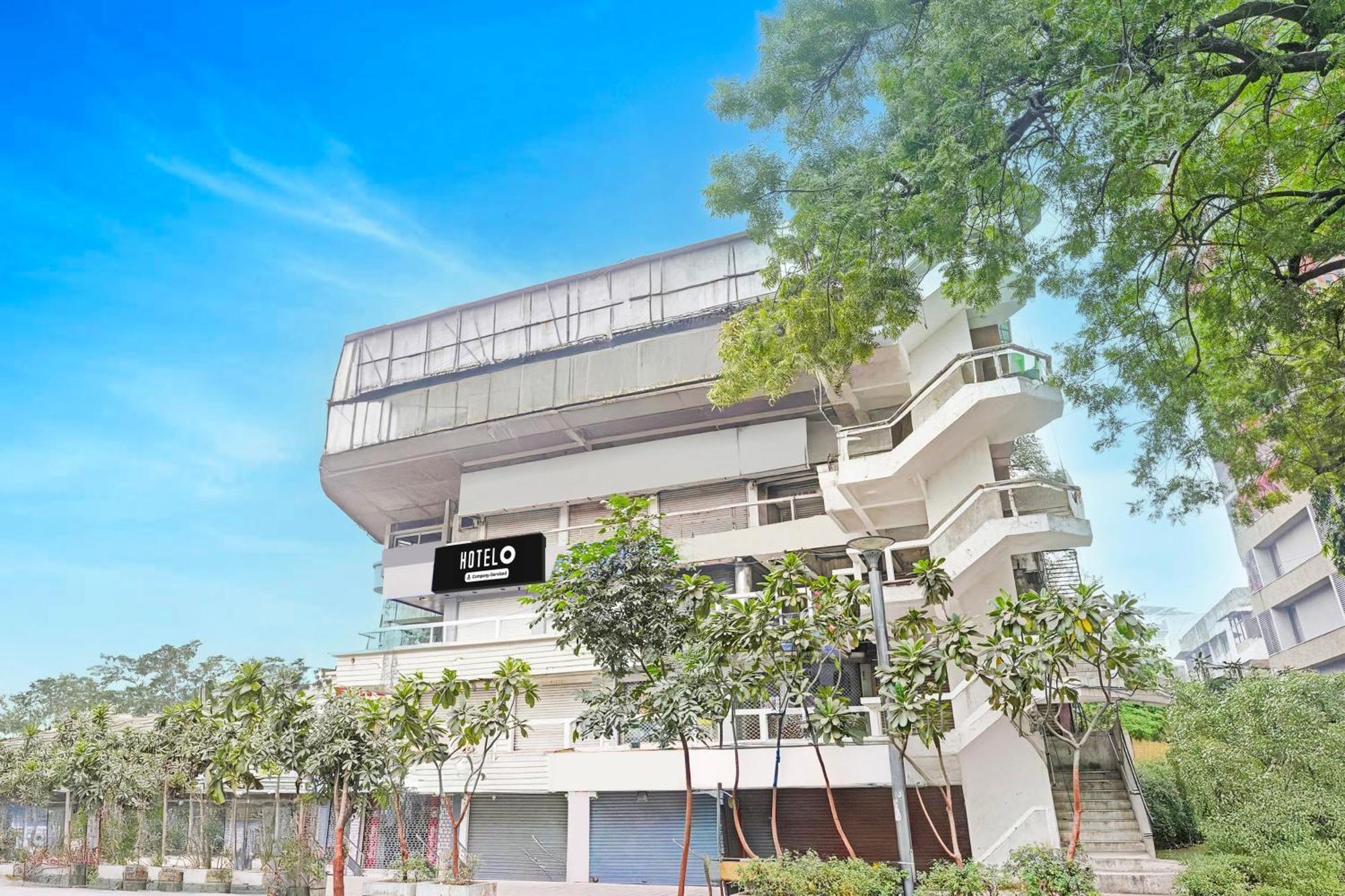 Super Hotel O Navrangpura Cg Road Formerly Hotel Yugraj Amhedabad Dış mekan fotoğraf